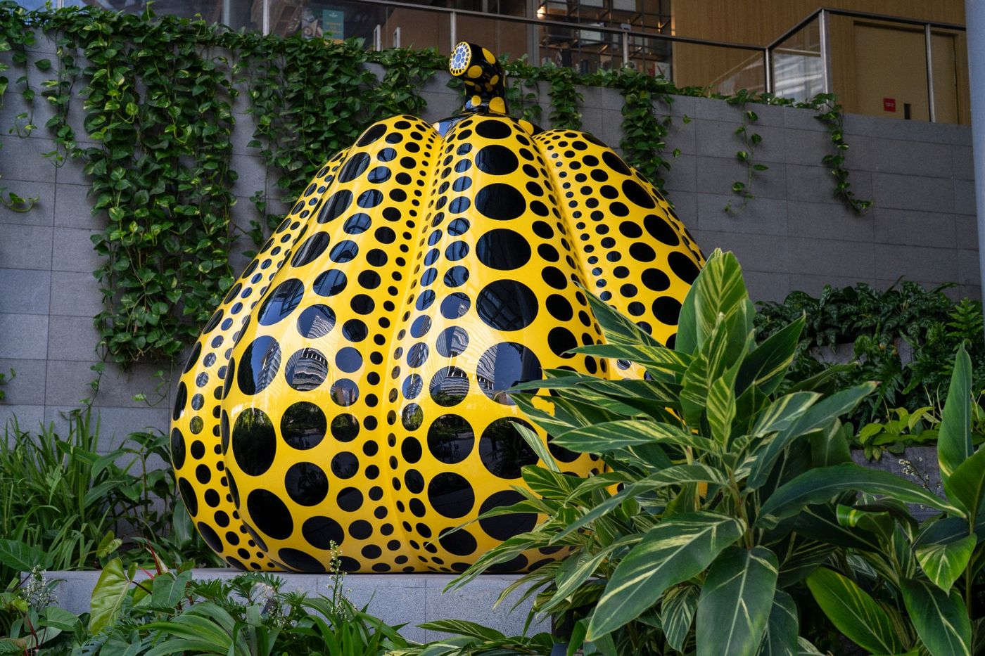 Sculpture restoration — Yayoi Kusama pumpkin